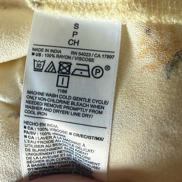 Old Navy Light Yellow Floral Short-Sleeve Midi Dress - Picture 6 of 6